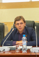 Руководитель фракции КПРФ в Московской городской Думе Андрей Клычков